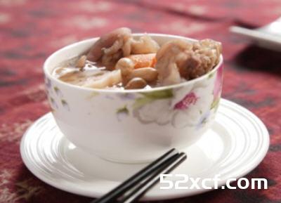 花生猪手汤怎么做好吃家常做法讲解-产后催乳-我爱下厨房
