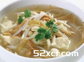 金针豆腐瘦肉汤的