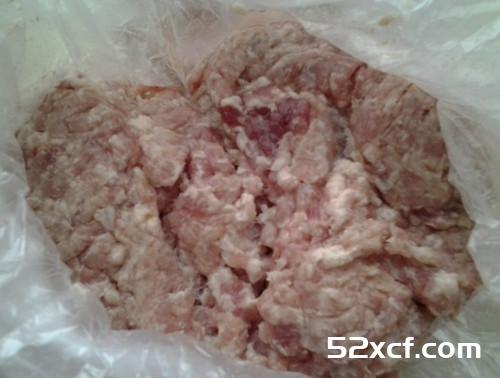 蒜苗猪肉饺子的做法
