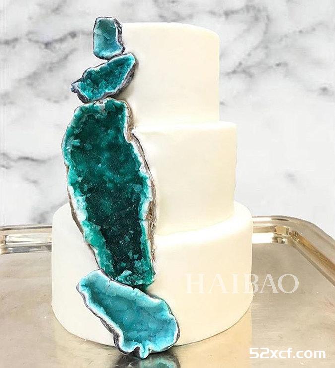 2016年婚礼蛋糕(geode cake)新图片：被劈开的五彩晶洞蛋糕