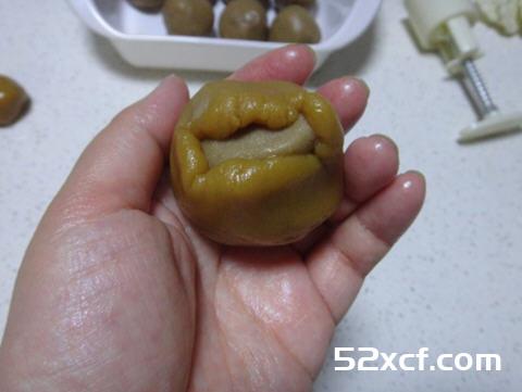 黑糖咖啡百丽广式月饼的做法
