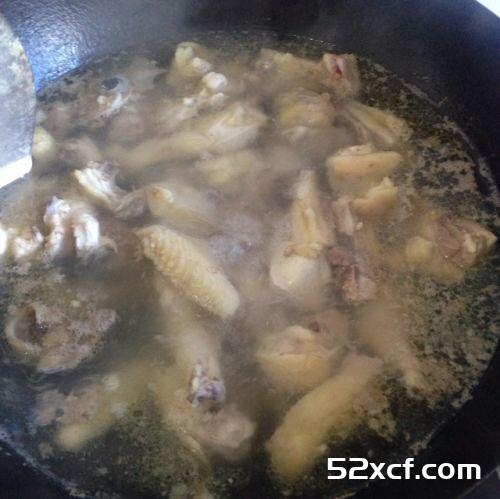 孕妇水鱼煲鸡汤的做法