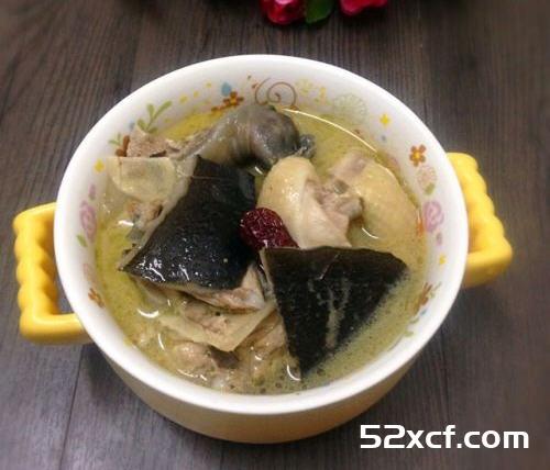 孕妇水鱼煲鸡汤的做法