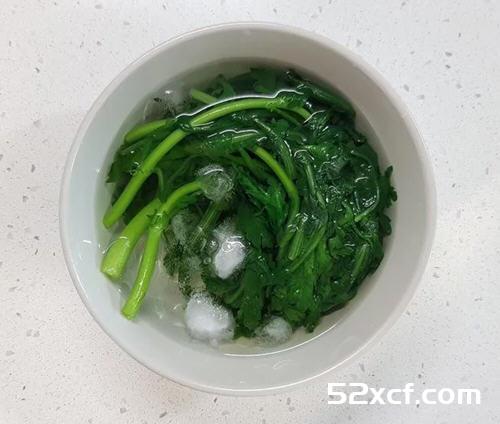 日本春菊凉拌豆腐