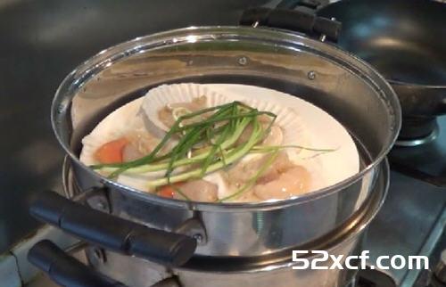 青麻鲜蒸扇贝的做法