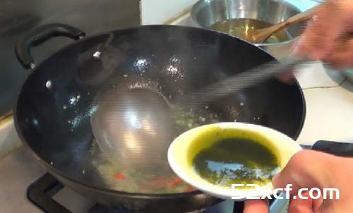 青麻鲜蒸扇贝的做法