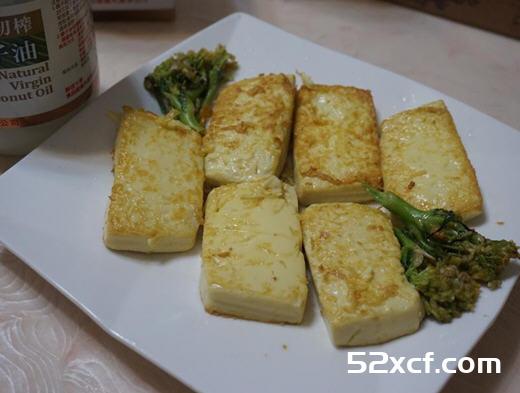 椰子油干煎鸡蛋豆腐的做法