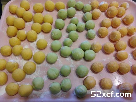 五色五味汤圆的做法