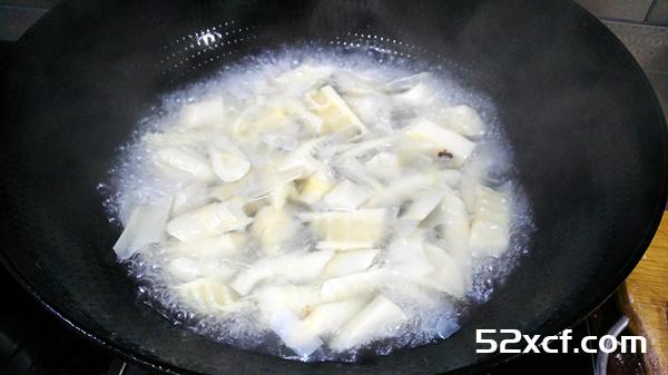 竹笋烧鸡腿肉的做法