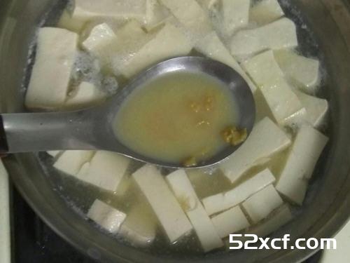 柴鱼味增豆腐汤的做法
