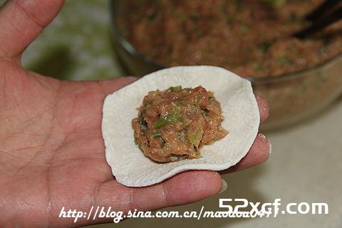 芹菜猪肉饺子馅的做法