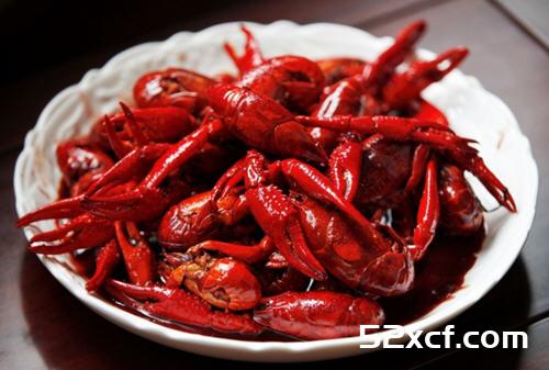 吃龙虾可以喝白酒吗？吃小龙虾能不能喝白酒