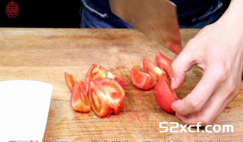 番茄土豆烧牛腩的做法