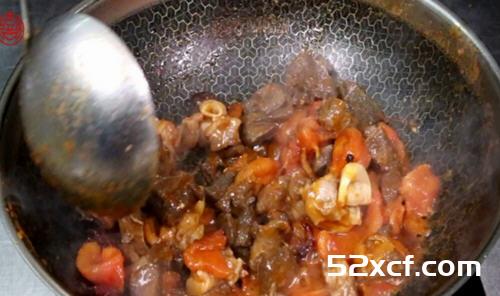 番茄土豆烧牛腩的做法