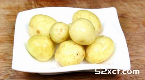 番茄土豆烧牛腩的做法