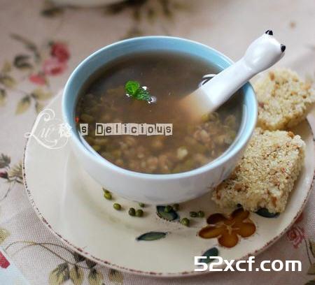 绿豆汤电饭煲版的做法
