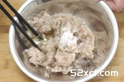 醋香鲅鱼莲藕的做法
