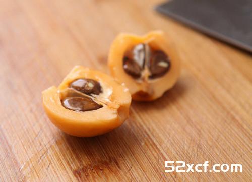 蜜渍枇杷的做法