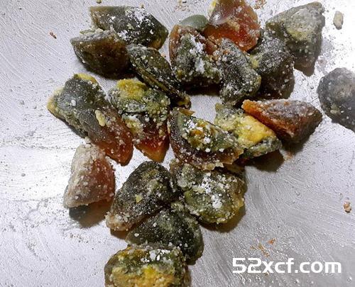 三杯皮蛋豆腐的做法