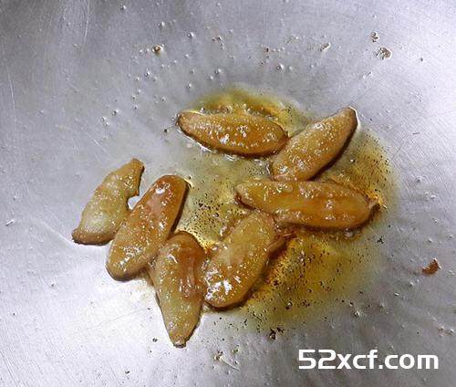三杯皮蛋豆腐的做法