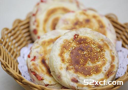 五香红肠发面饼的做法
