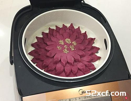 甜菜汁莲花馍的做法