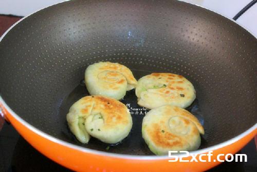 台湾三星葱油饼的做法