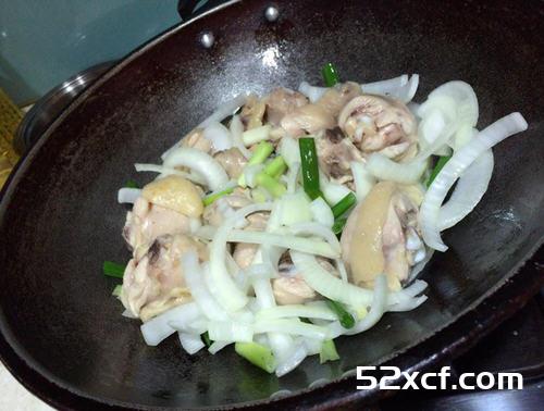 百菇寿喜鸡腿肉锅