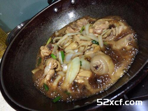 百菇寿喜鸡腿肉锅