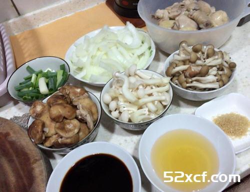 百菇寿喜鸡腿肉锅