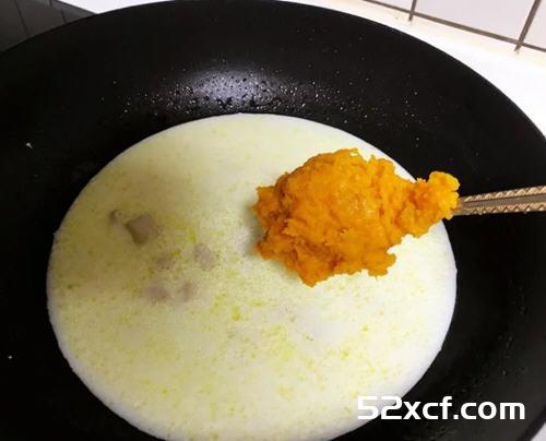 铁锅煮蕃薯奶油浓汤的做法