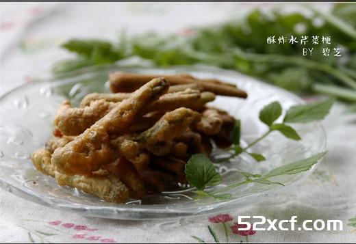 酥炸水芹菜梗的做法