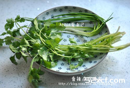 香辣凉拌猪皮的做法