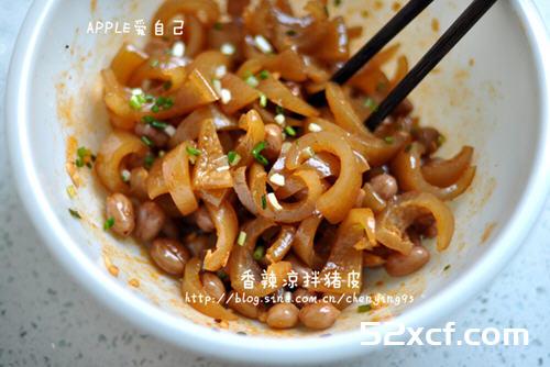 香辣凉拌猪皮的做法