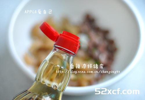 香辣凉拌猪皮的做法