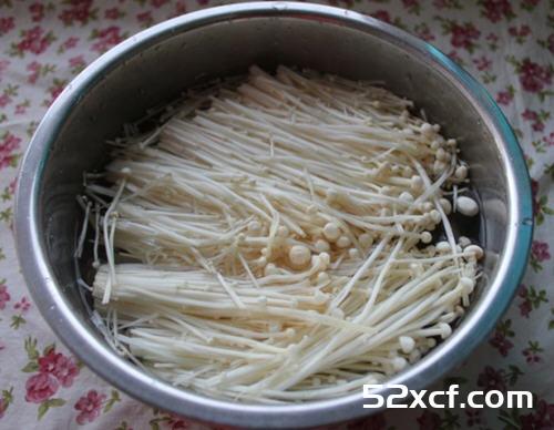 金针菇素菜卷的做法