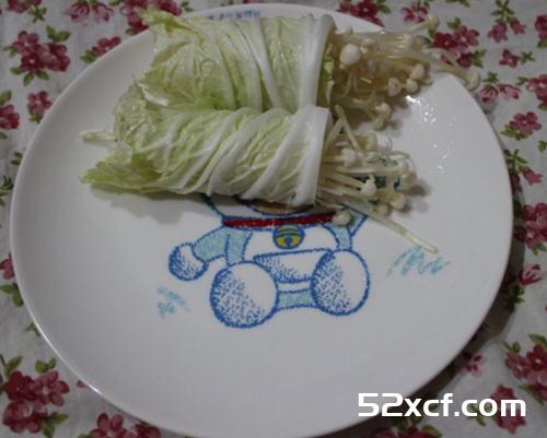 金针菇素菜卷的做法