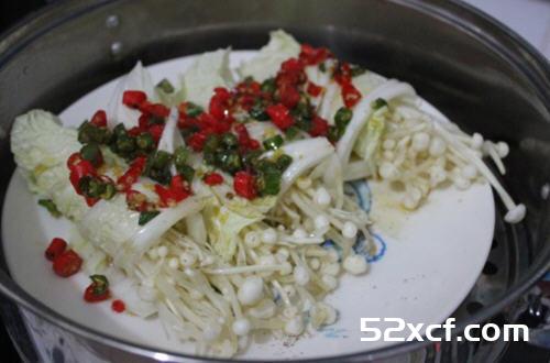 金针菇素菜卷的做法