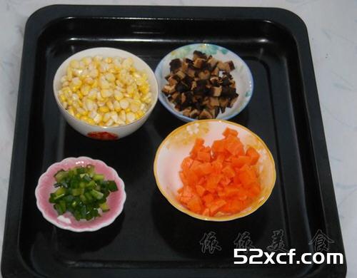 玉米胡萝卜香菇粥的做法