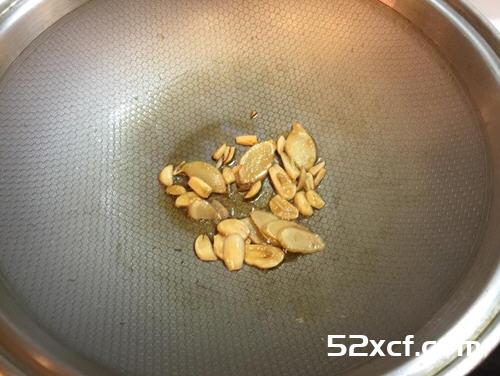 自制花雕鸡泡面的做法