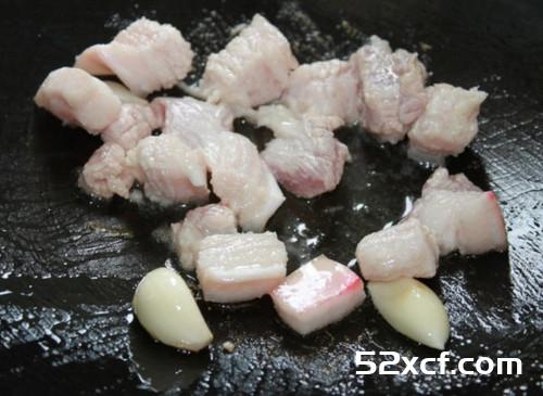 猪肉炒蘑菇的做法