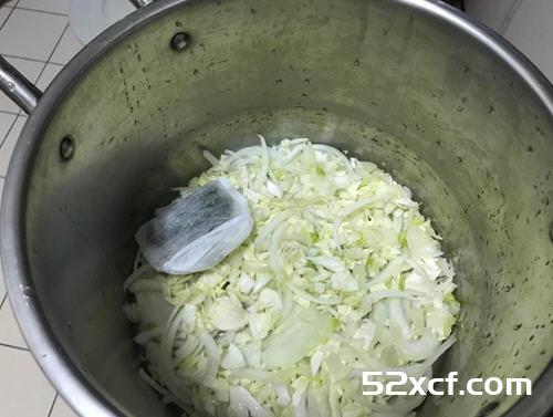 罗马尼亚高丽菜饭卷的做法