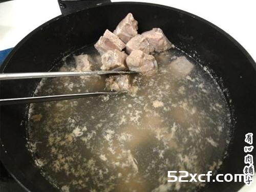 冬笋香菇排骨汤的做法