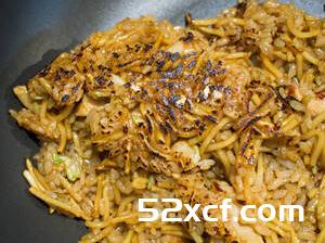 包菜肉丝炒面的做法