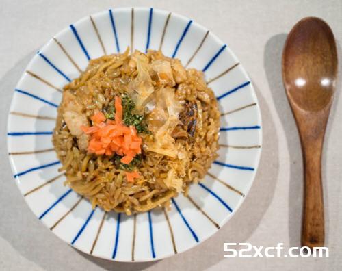 包菜肉丝炒面的做法
