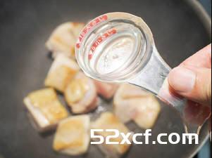 味增茄子炒鸡肉的做法
