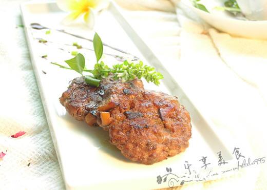 香草牛肉饼的做法