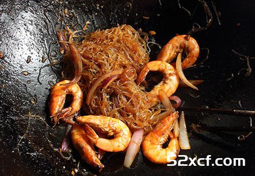 私房鲜虾粉丝煲的做法