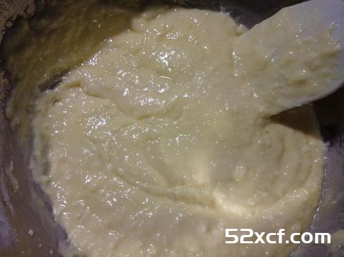 免油炸的白巧克力豆腐甜甜圈