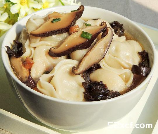 骨汤菜肉大馄饨怎么做